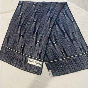 Diane Von Furstenberg vintage 100% silk scarf.